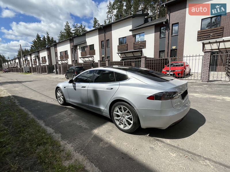 Лифтбек Tesla Model S 2018 в Гостомеле