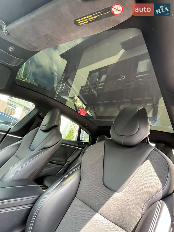 Лифтбек Tesla Model S 2018 в Гостомеле