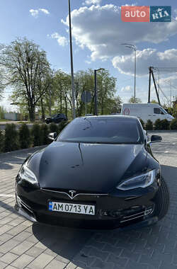 Лифтбек Tesla Model S 2018 в 