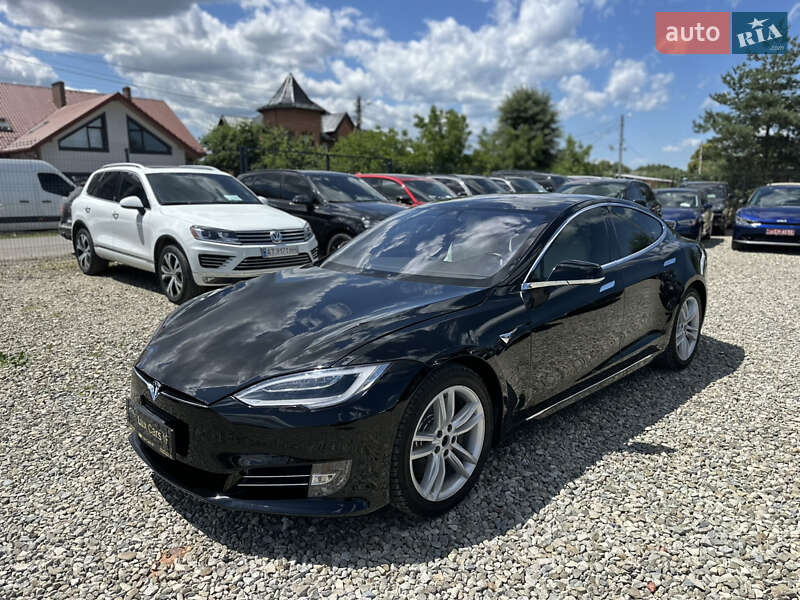 Лифтбек Tesla Model S 2020 в Ивано-Франковске
