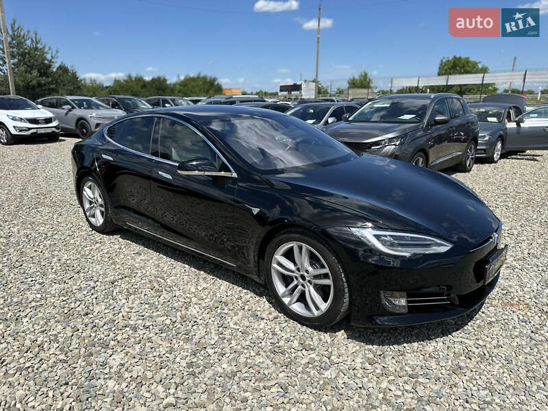 Лифтбек Tesla Model S 2020 в Ивано-Франковске