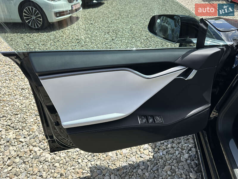 Лифтбек Tesla Model S 2020 в Ивано-Франковске