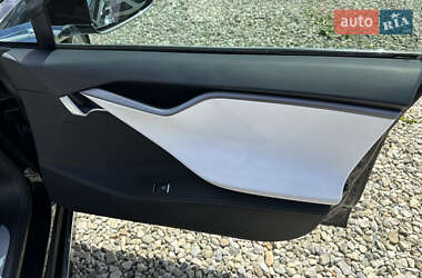 Лифтбек Tesla Model S 2020 в 