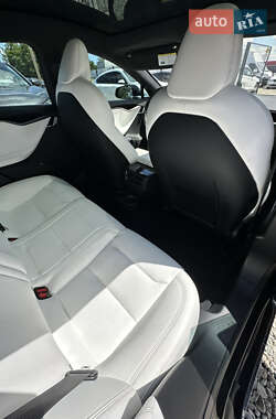 Лифтбек Tesla Model S 2020 в 
