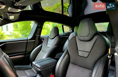Лифтбек Tesla Model S 2017 в 