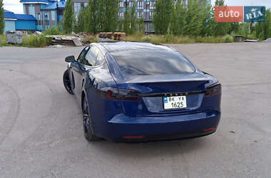 Ліфтбек Tesla Model S 2016 в 