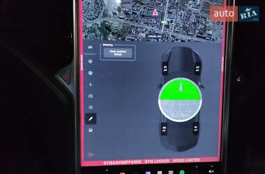 Ліфтбек Tesla Model S 2014 в 