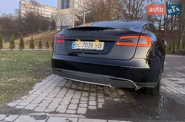 Ліфтбек Tesla Model S 2014 в 