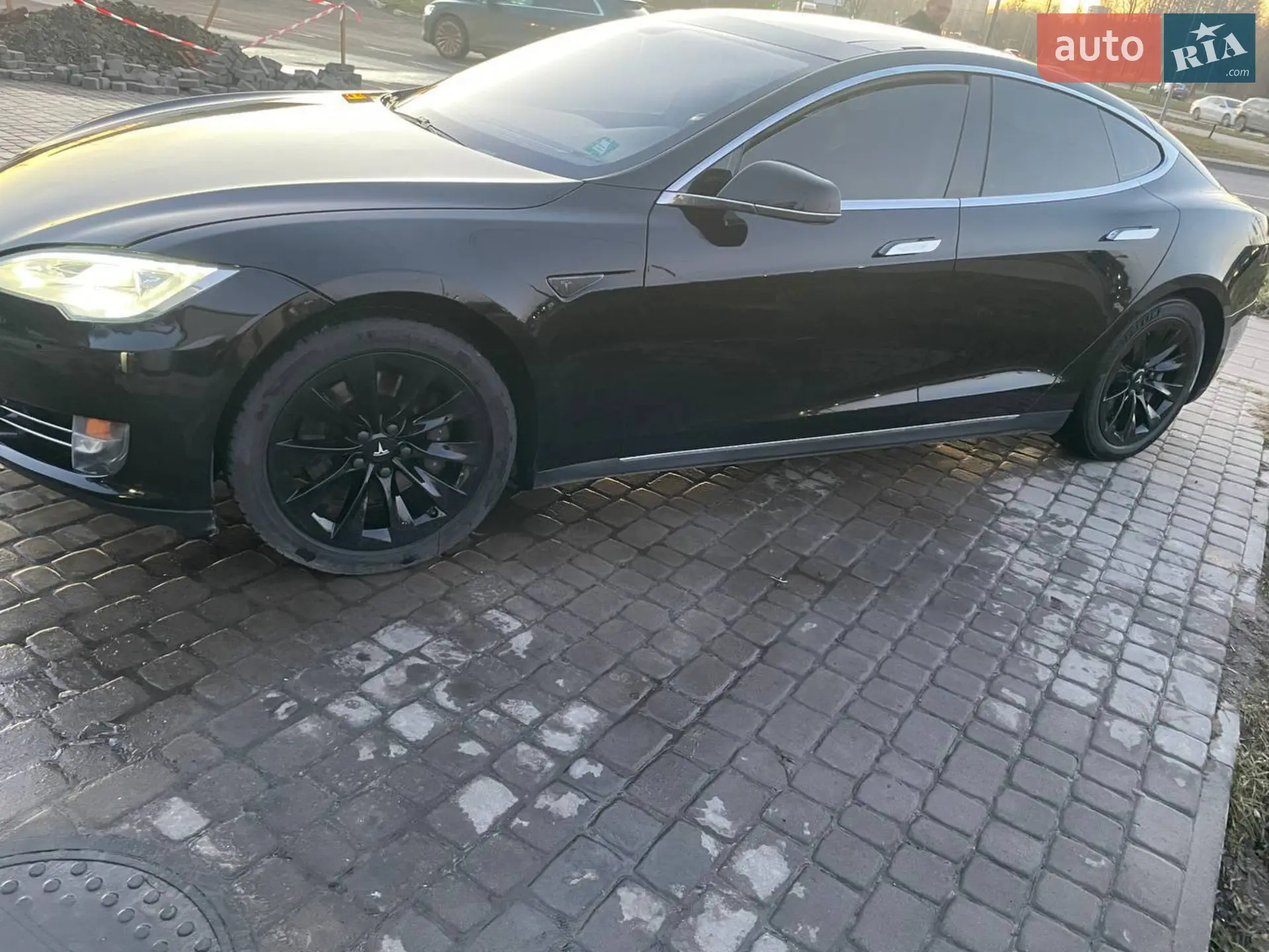 2014 Tesla Model S - мініатюра 46