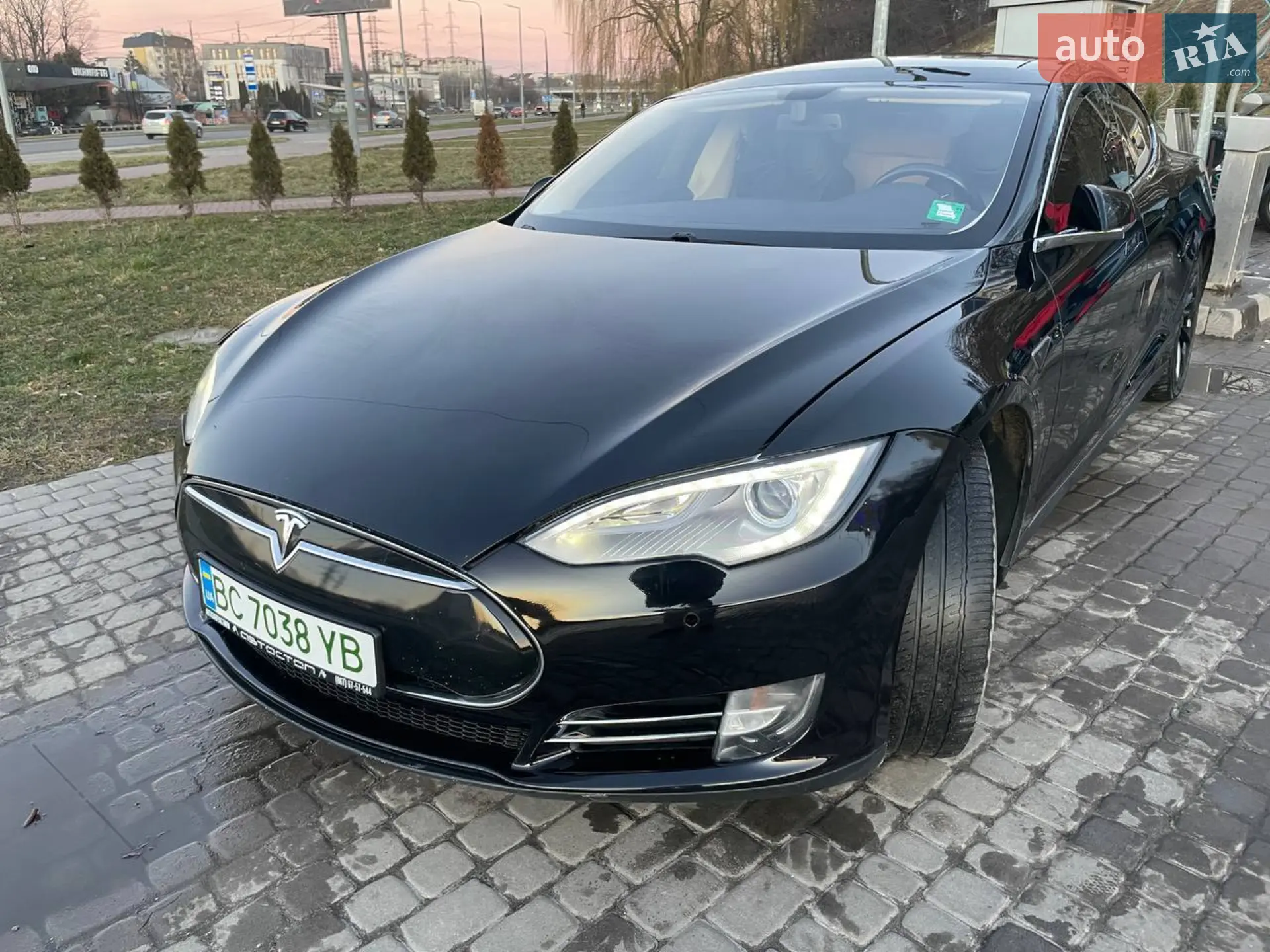 2014 Tesla Model S - мініатюра 71