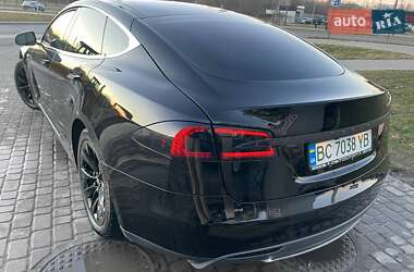 Ліфтбек Tesla Model S 2014 в 