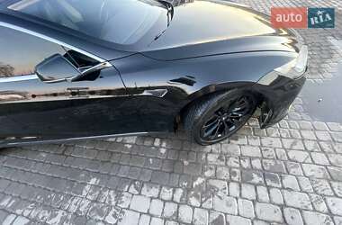 Ліфтбек Tesla Model S 2014 в 