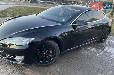 Ліфтбек Tesla Model S 2014 в 