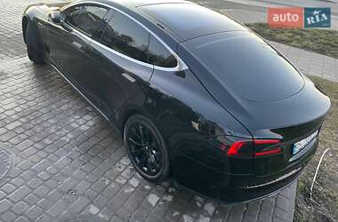 Ліфтбек Tesla Model S 2014 в 