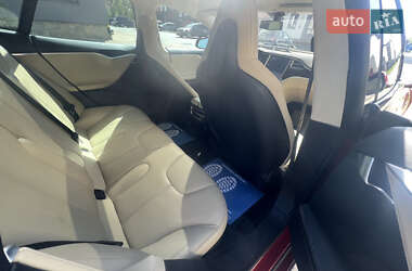 Ліфтбек Tesla Model S 2014 в 