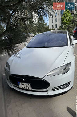 Tesla Model S 2015 Tesla Model S 2015