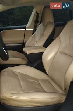 Ліфтбек Tesla Model S 2016 в 