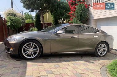 Tesla Model S 2015 Tesla Model S 2015