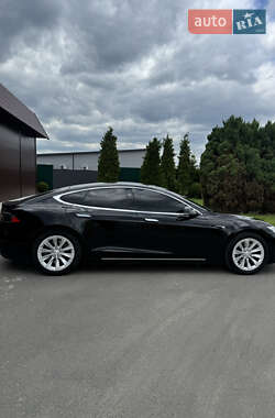 Лифтбек Tesla Model S 2017 в 