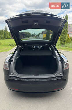 Лифтбек Tesla Model S 2017 в 