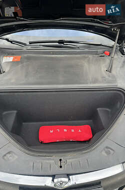 Лифтбек Tesla Model S 2017 в 