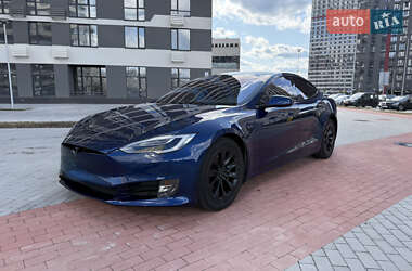 Лифтбек Tesla Model S 2017 в Киеве