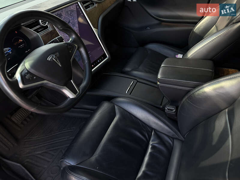 Ліфтбек Tesla Model S 2017 в Києві
