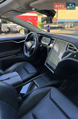 Лифтбек Tesla Model S 2014 в 