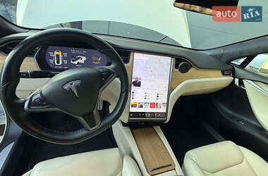 Ліфтбек Tesla Model S 2020 в 