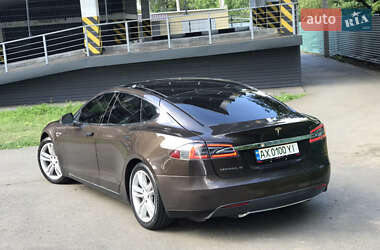 Ліфтбек Tesla Model S 2013 в Харкові