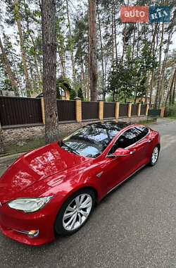 Лифтбек Tesla Model S 2014 в 