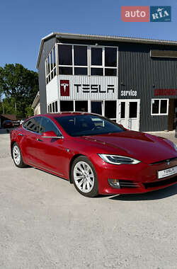 Лифтбек Tesla Model S 2017 в 