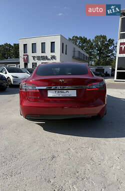 Лифтбек Tesla Model S 2017 в 