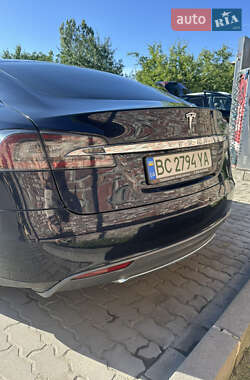 Лифтбек Tesla Model S 2015 в 