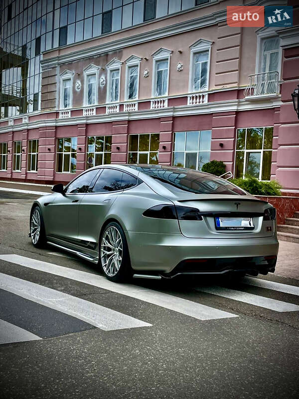 Лифтбек Tesla Model S 2021 в Одессе