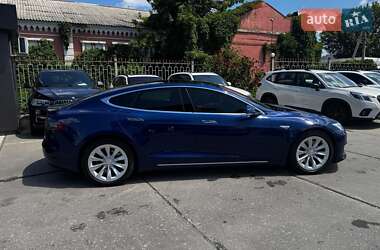 Лифтбек Tesla Model S 2016 в 