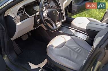 Лифтбек Tesla Model S 2014 в 