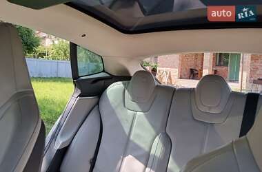 Лифтбек Tesla Model S 2014 в 
