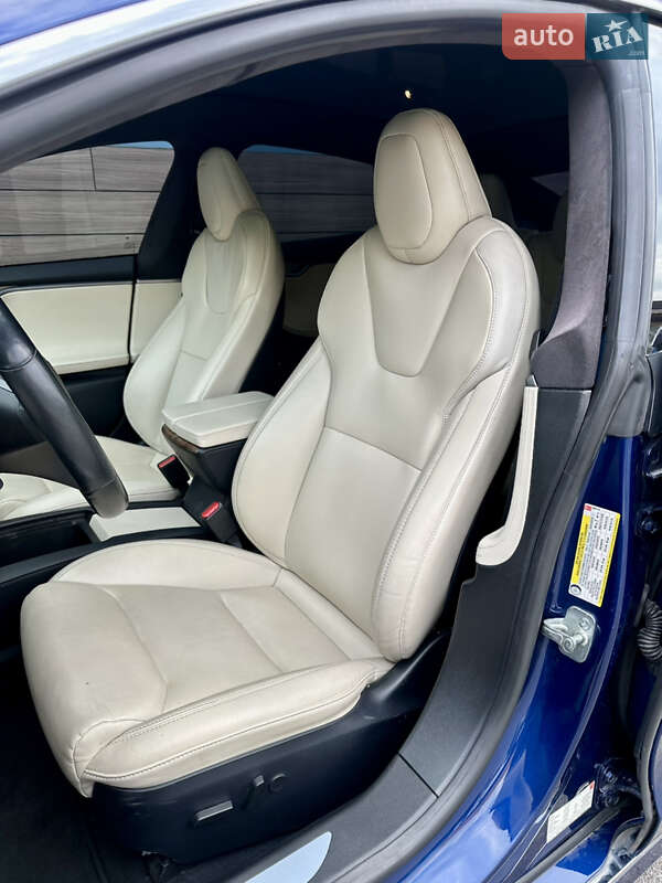 Лифтбек Tesla Model S 2019 в Киеве