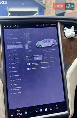 Лифтбек Tesla Model S 2019 в 