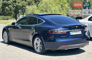 Лифтбек Tesla Model S 2013 в 