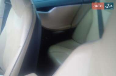Лифтбек Tesla Model S 2014 в 