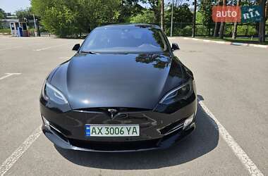 Ліфтбек Tesla Model S 2015 в Харкові