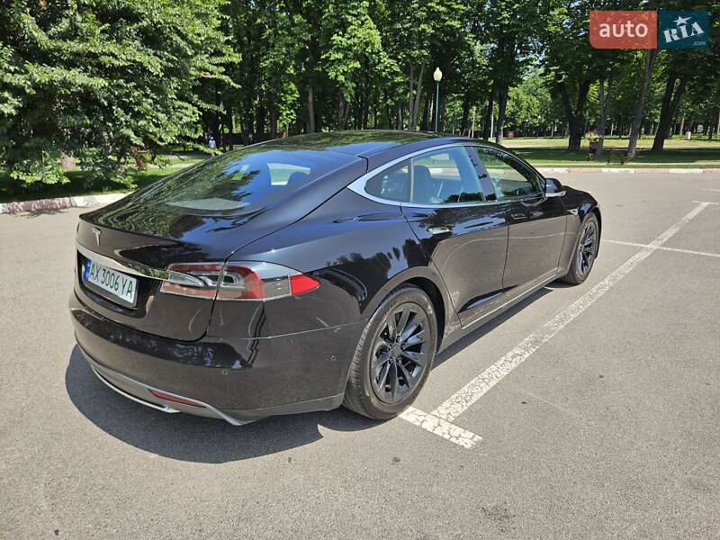 Лифтбек Tesla Model S 2015 в Харькове