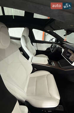 Лифтбек Tesla Model S 2022 в 
