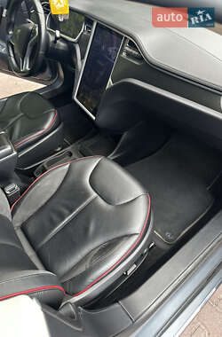Лифтбек Tesla Model S 2013 в 