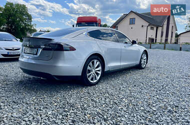 Лифтбек Tesla Model S 2015 в 