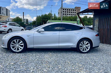 Лифтбек Tesla Model S 2015 в 