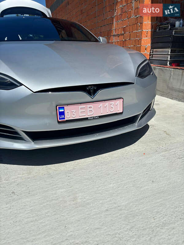 Лифтбек Tesla Model S 2018 в 