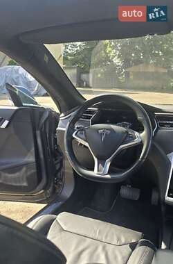 Лифтбек Tesla Model S 2017 в Ивано-Франковске